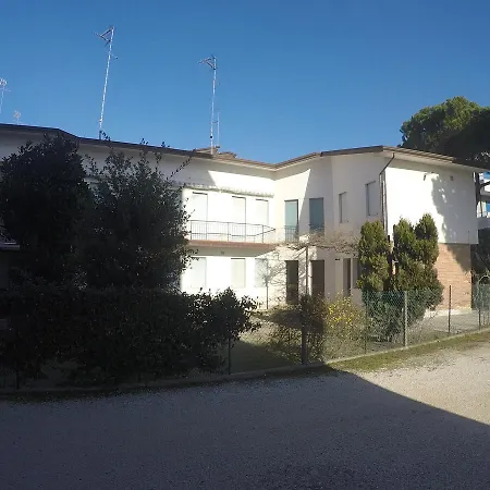 Casa Francesca - Agenzia Cocal * Каорле